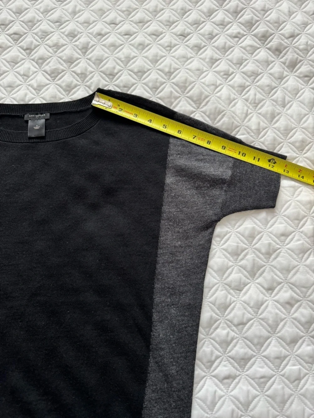 Ann Taylor Factory Black Gray Colorblock Wool Blend Short Sleeve Sweater Size S